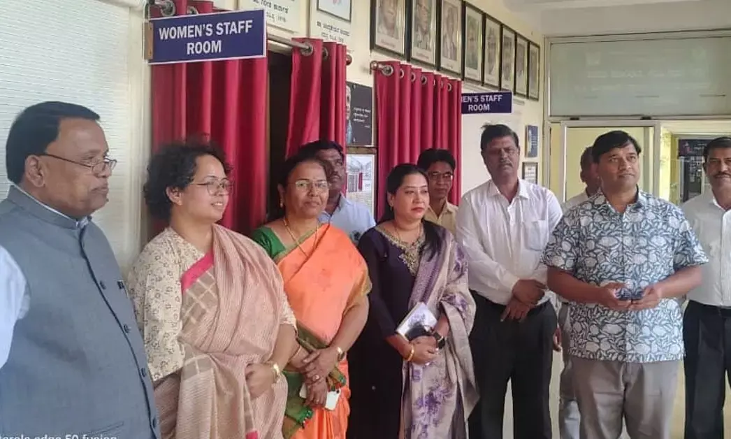 ಕಲಬುರಗಿ | ಗುಲ್ಬರ್ಗಾ ವಿವಿಯ ಕನ್ನಡ ಅಧ್ಯಯನ ಕೇಂದ್ರಕ್ಕೆ ಬೂಕರ್ ವಿಜೇತೆ ದೀಪಾ ಬಸ್ತಿ ಭೇಟಿ