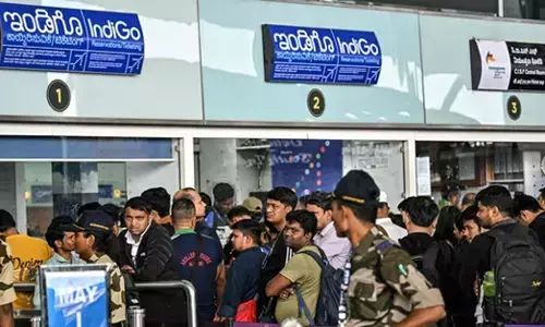 300ಕ್ಕೂ ಹೆಚ್ಚು indiGo ವಿಮಾನಗಳ ರದ್ದು: ಬೆಂಗಳೂರು, ಮುಂಬೈ, ದಿಲ್ಲಿ ಏರ್ಪೋರ್ಟ್ ಗಳಲ್ಲಿ ಪ್ರಯಾಣಿಕರ ಪರದಾಟ