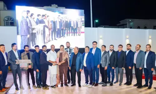 ಅಬುಧಾಬಿ: ಬ್ಯಾರೀಸ್ ವೆಲ್ಫೇರ್ ಫೋರಂನಿಂದ ಡಾ. ತುಂಬೆ ಮೊಯ್ದಿನ್ ರಿಗೆ ಸನ್ಮಾನ