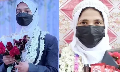 ಭಟ್ಕಳ: ಇಬ್ಬರು ವಿದ್ಯಾರ್ಥಿನಿಯರಿಗೆ ದುಖ್ತರ್-ಎ-ಅಂಜುಮನ್ ಪ್ರಶಸ್ತಿ