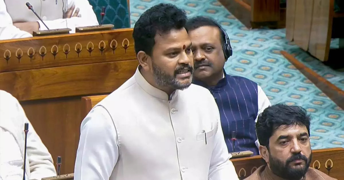 ಇಂಡಿಗೋ ಅವ್ಯವಸ್ಥೆ | ಹೊಸ ಪೈಲಟ್ ರೋಸ್ಟರ್ ನಿಯಮಗಳು ಮಾತುಕತೆಗೆ ಒಳಪಡುವುದಿಲ್ಲ : ಸಚಿವ ರಾಮ್ ಮೋಹನ್ ನಾಯ್ಡು ಇಂಡಿಗೋ ಅವ್ಯವಸ್ಥೆ | ಹೊಸ ಪೈಲಟ್ ರೋಸ್ಟರ್ ನಿಯಮಗಳು ಮಾತುಕತೆಗೆ ಒಳಪಡುವುದಿಲ್ಲ : ಸಚಿವ ರಾಮ್ ಮೋಹನ್ ನಾಯ್ಡು