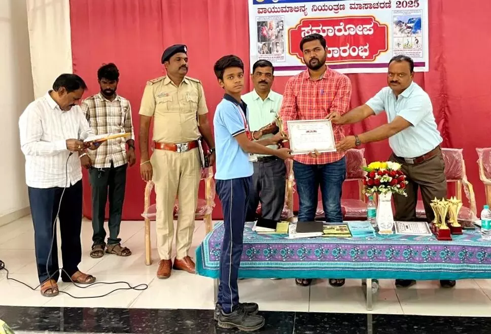 ವಾಹನಗಳ ಸುಸ್ಥಿತಿ ಕಾಪಾಡಿ ವಾಯು ಮಾಲಿನ್ಯ ತಡೆಗಟ್ಟಿ : ಪ್ರಭುಸ್ವಾಮಿ ಹಿರೇಮಠ ವಾಹನಗಳ ಸುಸ್ಥಿತಿ ಕಾಪಾಡಿ ವಾಯು ಮಾಲಿನ್ಯ ತಡೆಗಟ್ಟಿ : ಪ್ರಭುಸ್ವಾಮಿ ಹಿರೇಮಠ