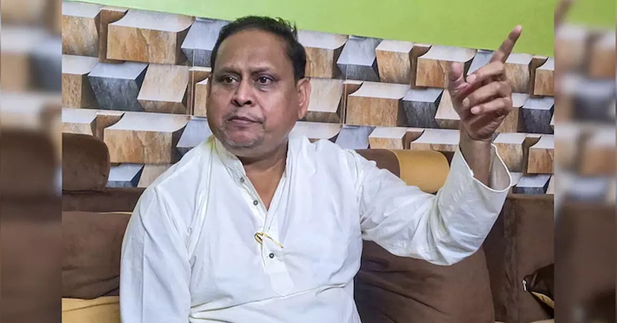 ನಾನು ಬಂಗಾಳದ ಉವೈಸಿ: ಟಿಎಂಸಿ ಪಕ್ಷದ ಮುಸ್ಲಿಂ ಮತಬ್ಯಾಂಕ್ ಧ್ವಂಸಕ್ಕೆ ಶಾಸಕ ಪಣ ನಾನು ಬಂಗಾಳದ ಉವೈಸಿ: ಟಿಎಂಸಿ ಪಕ್ಷದ ಮುಸ್ಲಿಂ ಮತಬ್ಯಾಂಕ್ ಧ್ವಂಸಕ್ಕೆ ಶಾಸಕ ಪಣ