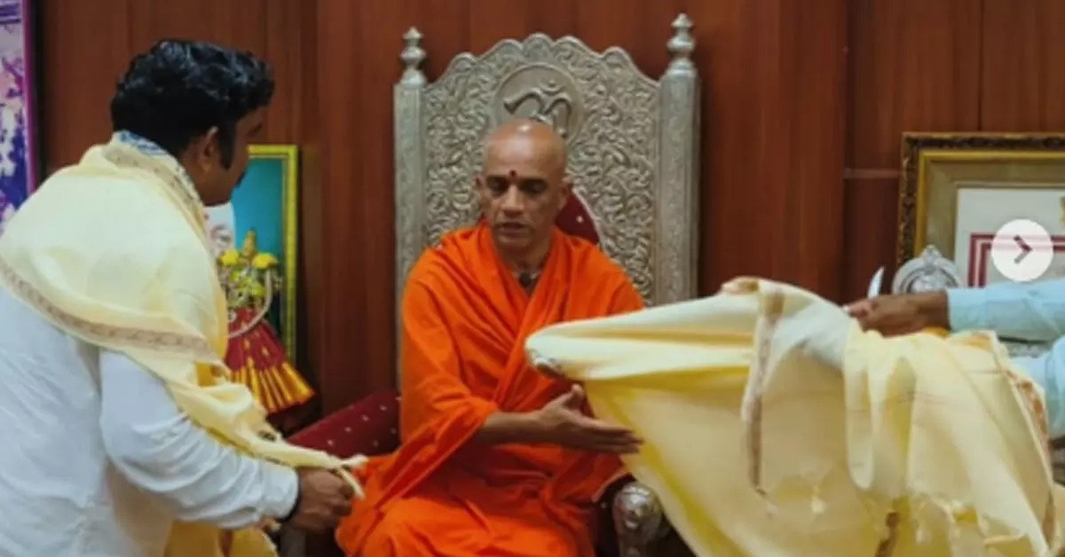 ಧರ್ಮಸ್ಥಳದಲ್ಲಿ ಹೂತು ಹಾಕಿದ ಮೃತದೇಹಗಳ ವಿವರಗಳನ್ನು ಚಿನ್ನಯ್ಯ ಬಿಚ್ಚಿಟ್ಟಾಗ ನಿರ್ಮಲಾನಂದ ಶ್ರೀಗಳು ದಂಗಾಗಿ ಹೋದರು: ಗಿರೀಶ್ ಮಟ್ಟಣ್ಣವರ್ ಧರ್ಮಸ್ಥಳದಲ್ಲಿ ಹೂತು ಹಾಕಿದ ಮೃತದೇಹಗಳ ವಿವರಗಳನ್ನು ಚಿನ್ನಯ್ಯ ಬಿಚ್ಚಿಟ್ಟಾಗ ನಿರ್ಮಲಾನಂದ ಶ್ರೀಗಳು ದಂಗಾಗಿ ಹೋದರು: ಗಿರೀಶ್ ಮಟ್ಟಣ್ಣವರ್