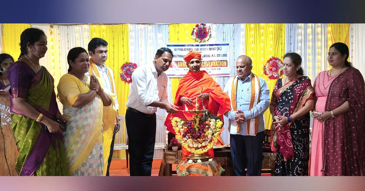 ಮೂಡುಬಿದಿರೆ | ಆರ್ಥಿಕವಾಗಿ ಹಿಂದುಳಿದ ವಿದ್ಯಾರ್ಥಿಗಳಿಗೆ ಉತ್ತಮ ಶಿಕ್ಷಣ : ಭಟ್ಟಾರಕ ಚಾರುಕೀರ್ತಿ ಸ್ವಾಮೀಜಿ ಮೂಡುಬಿದಿರೆ | ಆರ್ಥಿಕವಾಗಿ ಹಿಂದುಳಿದ ವಿದ್ಯಾರ್ಥಿಗಳಿಗೆ ಉತ್ತಮ ಶಿಕ್ಷಣ : ಭಟ್ಟಾರಕ ಚಾರುಕೀರ್ತಿ ಸ್ವಾಮೀಜಿ