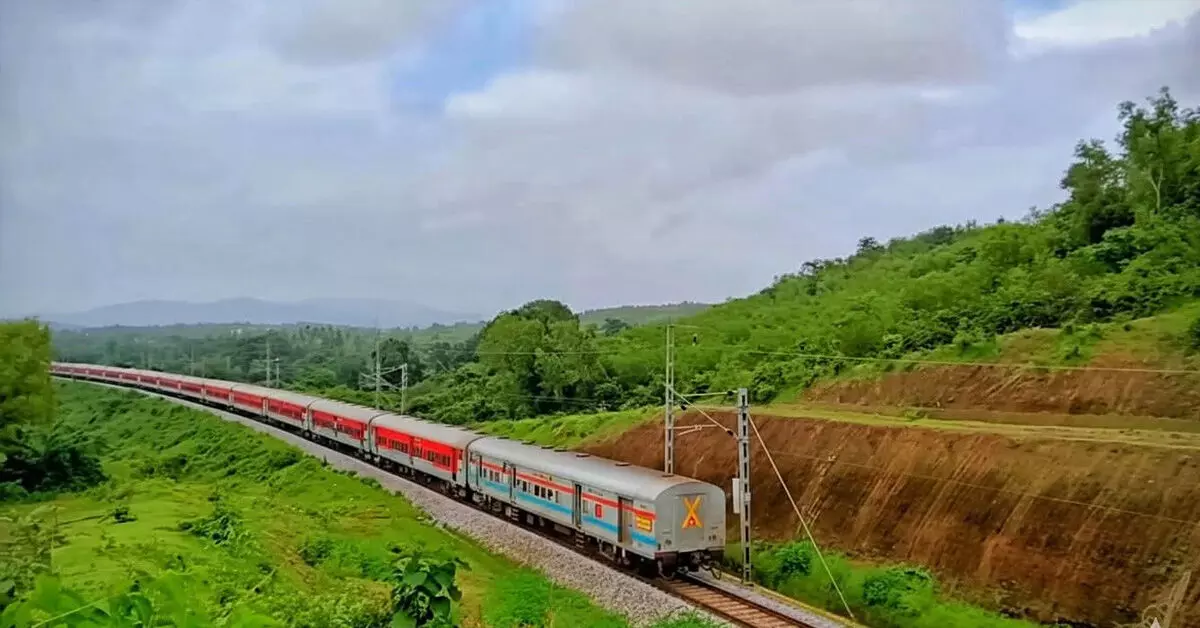 ಕೊಂಕಣ ರೈಲ್ವೆ ಮಾರ್ಗದ ದ್ವಿಪಥಕ್ಕೆ ಸಂಸದ ಕೋಟ ಆಗ್ರಹ ಕೊಂಕಣ ರೈಲ್ವೆ ಮಾರ್ಗದ ದ್ವಿಪಥಕ್ಕೆ ಸಂಸದ ಕೋಟ ಆಗ್ರಹ