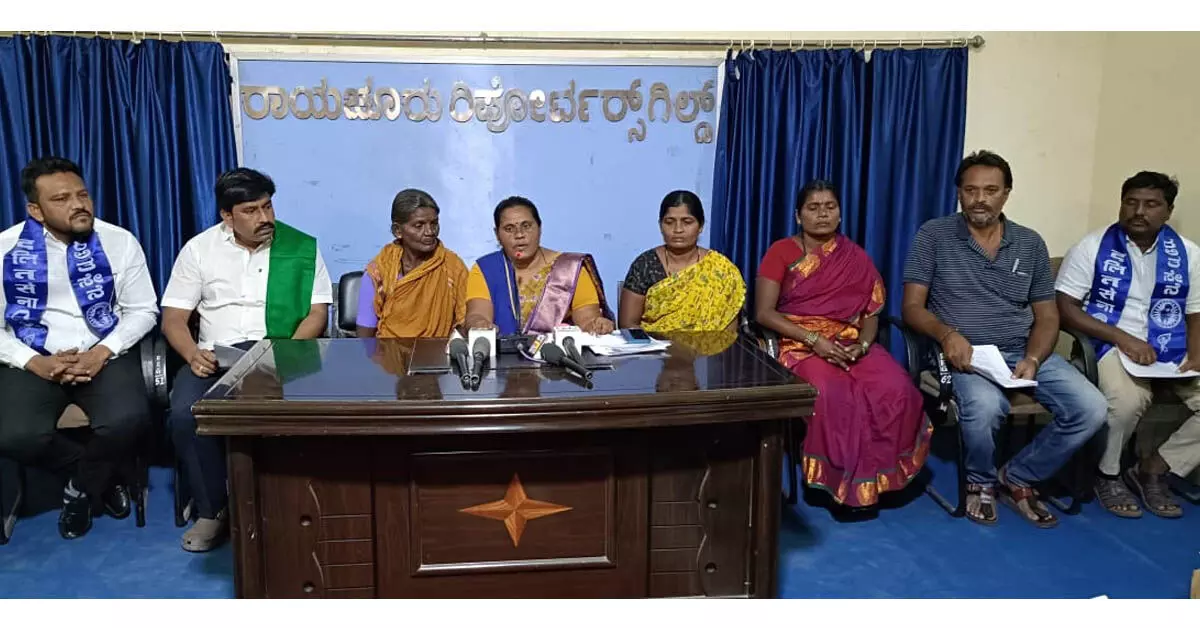 ಸಿರವಾರ | ಭತ್ತದ ಬೆಳೆ ಕಳ್ಳತನದ ಆರೋಪ; ಆರೋಪಿಗಳ ವಿರುದ್ಧ ಕ್ರಮಕ್ಕೆ ಆಗ್ರಹ ಸಿರವಾರ | ಭತ್ತದ ಬೆಳೆ ಕಳ್ಳತನದ ಆರೋಪ; ಆರೋಪಿಗಳ ವಿರುದ್ಧ ಕ್ರಮಕ್ಕೆ ಆಗ್ರಹ