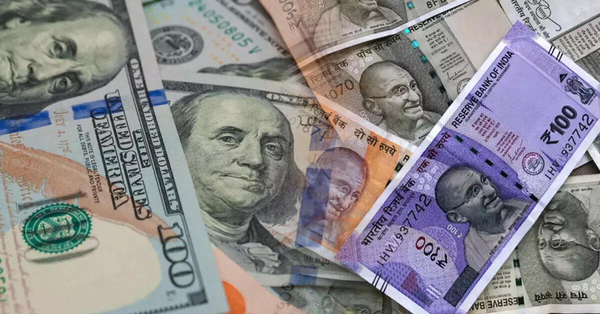 ವೇಗವಾಗಿ ಕುಸಿಯುತ್ತಿರುವ ರೂಪಾಯಿ ವೇಗವಾಗಿ ಕುಸಿಯುತ್ತಿರುವ ರೂಪಾಯಿ