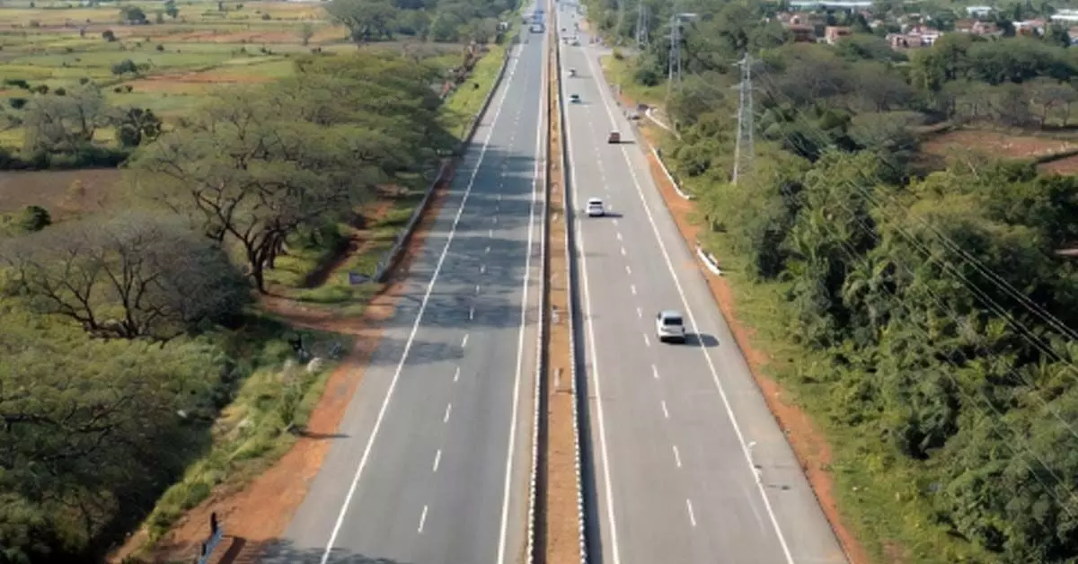 ಸುಲಿಗೆಕೋರರ ಹಾವಳಿ | ಹೆದ್ದಾರಿಗಳಲ್ಲಿ ಸಂಚರಿಸುವ ವೇಳೆ ಎಚ್ಚರ ವಹಿಸಿ ಎಂದ ಗೃಹ ಇಲಾಖೆ ಸುಲಿಗೆಕೋರರ ಹಾವಳಿ | ಹೆದ್ದಾರಿಗಳಲ್ಲಿ ಸಂಚರಿಸುವ ವೇಳೆ ಎಚ್ಚರ ವಹಿಸಿ ಎಂದ ಗೃಹ ಇಲಾಖೆ