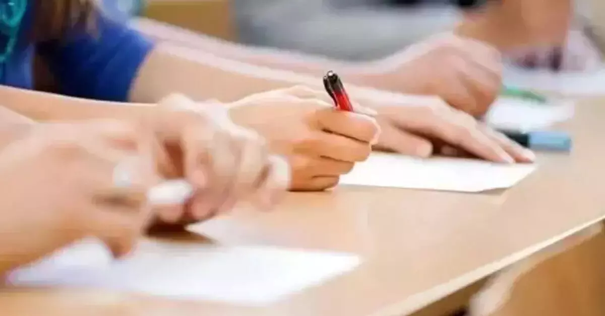 ಭಟ್ಕಳ | ಉರ್ದು ಮಾಧ್ಯಮದ ವಿದ್ಯಾರ್ಥಿಗಳಿಗೆ ಎಸೆಸೆಲ್ಸಿ ಮಾದರಿ ಪ್ರಶ್ನೆಪತ್ರಿಕೆ ಪ್ರಕಟಿಸುವಂತೆ ಐಟಾ ಮನವಿ ಭಟ್ಕಳ | ಉರ್ದು ಮಾಧ್ಯಮದ ವಿದ್ಯಾರ್ಥಿಗಳಿಗೆ ಎಸೆಸೆಲ್ಸಿ ಮಾದರಿ ಪ್ರಶ್ನೆಪತ್ರಿಕೆ ಪ್ರಕಟಿಸುವಂತೆ ಐಟಾ ಮನವಿ