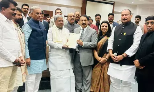 ಡಾ.ರೋನಾಲ್ಡ್ ಕೊಲಾಸೊ ನೇತೃತ್ವದಲ್ಲಿ ಸಿಎಂ-ಡಿಸಿಎಂ‌ರನ್ನು ಭೇಟಿಯಾದ ಹತ್ತಕ್ಕೂ ಹೆಚ್ಚು ದೇಶಗಳ 45 ಮಂದಿ ಕನ್ನಡಿಗ ಪ್ರತಿನಿಧಿಗಳ NRI ನಿಯೋಗ