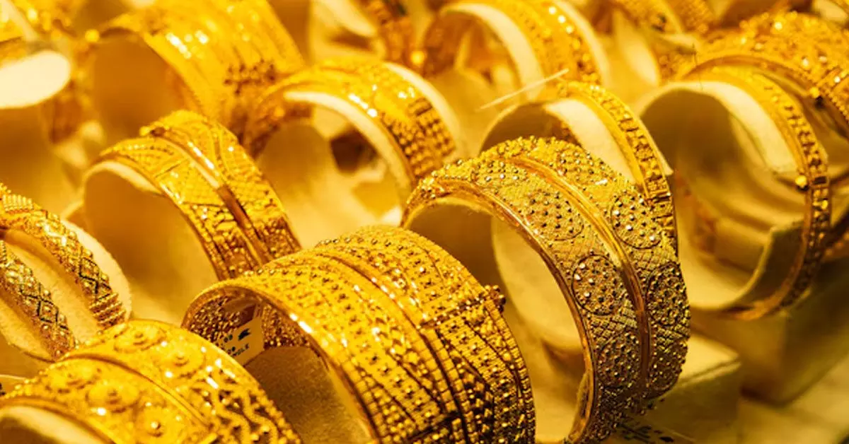 ಗಗನಕ್ಕೇರಿದ ಚಿನ್ನ, ಬೆಳ್ಳಿ ಬೆಲೆಯಲ್ಲೂ ಏರಿಕೆ ; ಮಂಗಳೂರಿನಲ್ಲಿ ಚಿನ್ನದ ದರವೆಷ್ಟಿದೆ? ಗಗನಕ್ಕೇರಿದ ಚಿನ್ನ, ಬೆಳ್ಳಿ ಬೆಲೆಯಲ್ಲೂ ಏರಿಕೆ ; ಮಂಗಳೂರಿನಲ್ಲಿ ಚಿನ್ನದ ದರವೆಷ್ಟಿದೆ?