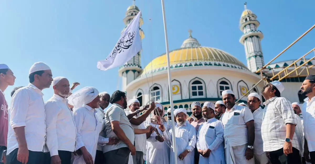 ಮಂಜನಾಡಿ ಉರೂಸ್ ಧ್ವಜಾರೋಹಣ ಮಂಜನಾಡಿ ಉರೂಸ್ ಧ್ವಜಾರೋಹಣ