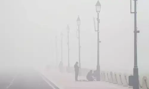 ವಾಯು ಮಾಲಿನ್ಯ: ಉಸಿರಾಡಲು ಒದ್ದಾಡುತ್ತಿರುವ ಸರಕಾರ