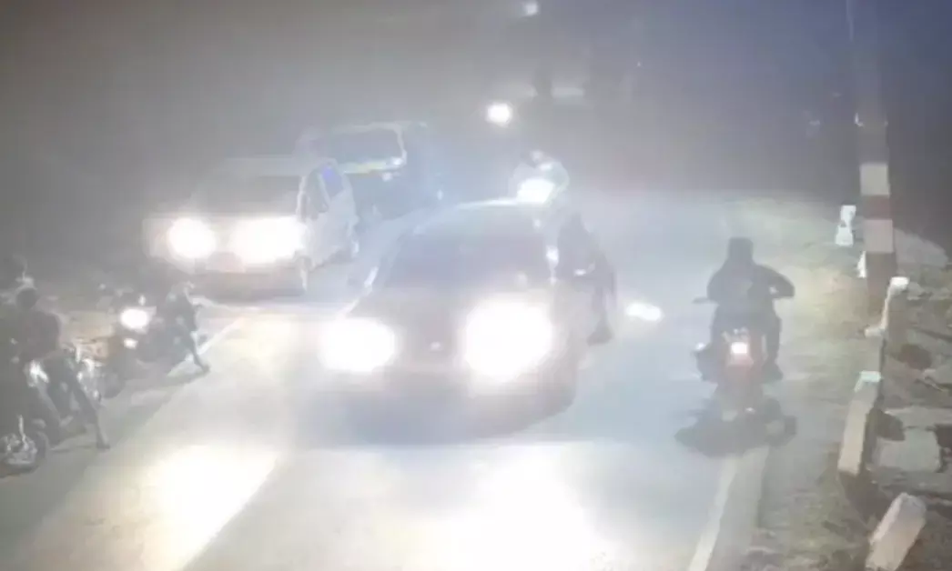 ಶಿವಮೊಗ್ಗ | ಬೈಕ್-ಸ್ಕೂಟಿ ನಡುವೆ ಢಿಕ್ಕಿ :ಯುವತಿಗೆ ಗಂಭೀರ ಗಾಯ