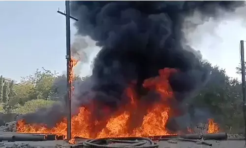 ಕಲಬುರಗಿ | ನೀರು ಸರಬರಾಜು ಕಾಮಗಾರಿಗೆ ತಂದಿರಿಸಿದ್ದ ಪೈಪ್ ಗಳು ಬೆಂಕಿಗಾಹುತಿ