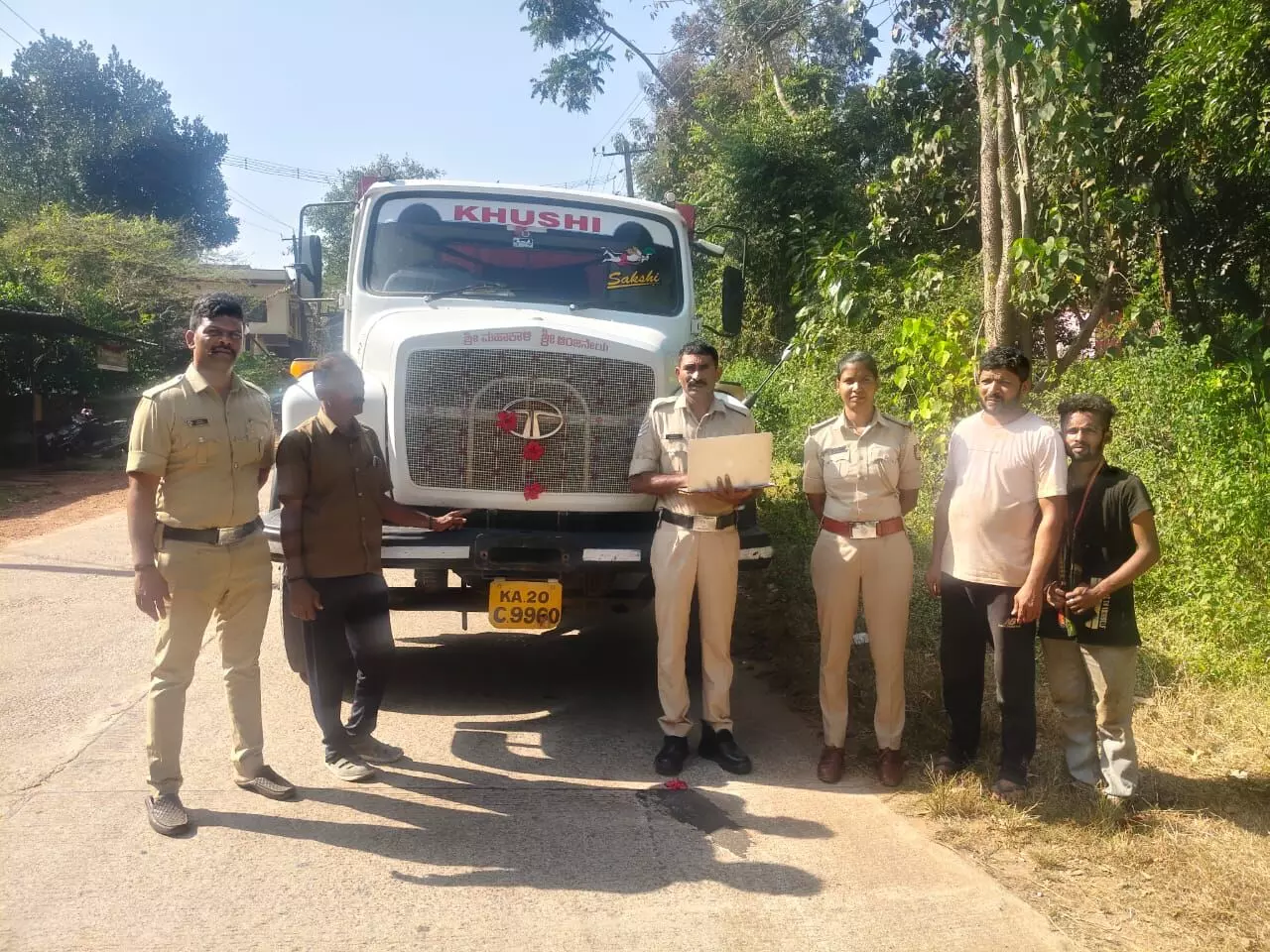 ಉಡುಪಿ ಜಿಲ್ಲೆಯಲ್ಲಿ ಅಕ್ರಮ ಮರಳುಗಾರಿಕೆ, ಗಣಿಗಾರಿಕೆ ತಡೆಗೆ 29 ಚೆಕ್ ಪೋಸ್ಟ್ ಗಳ ಸ್ಥಾಪನೆ: ಎಸ್ಪಿ ಹರಿರಾಂ ಶಂಕರ್ ಉಡುಪಿ ಜಿಲ್ಲೆಯಲ್ಲಿ ಅಕ್ರಮ ಮರಳುಗಾರಿಕೆ, ಗಣಿಗಾರಿಕೆ ತಡೆಗೆ 29 ಚೆಕ್ ಪೋಸ್ಟ್ ಗಳ ಸ್ಥಾಪನೆ: ಎಸ್ಪಿ ಹರಿರಾಂ ಶಂಕರ್