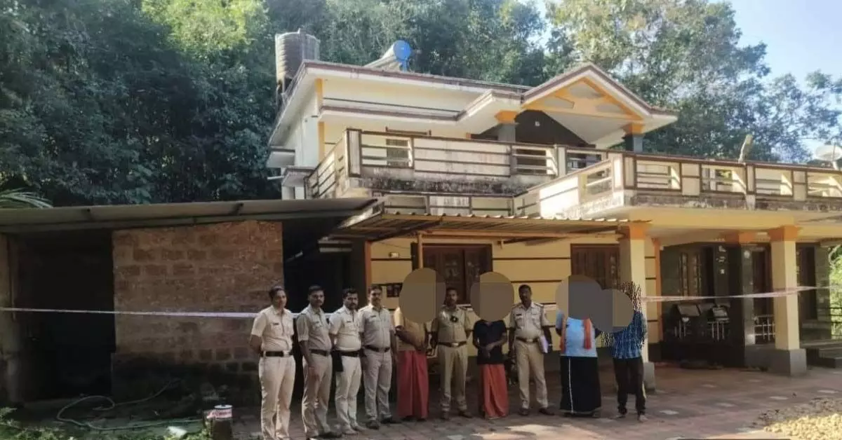 Mangaluru | ಅಕ್ರಮ ಗೋಸಾಗಾಟ ಪ್ರಕರಣ : ಜಾನುವಾರು ನೀಡಿದ ವ್ಯಕ್ತಿಯ ಮನೆ, ಕೊಟ್ಟಿಗೆ ಜಪ್ತಿ Mangaluru | ಅಕ್ರಮ ಗೋಸಾಗಾಟ ಪ್ರಕರಣ : ಜಾನುವಾರು ನೀಡಿದ ವ್ಯಕ್ತಿಯ ಮನೆ, ಕೊಟ್ಟಿಗೆ ಜಪ್ತಿ