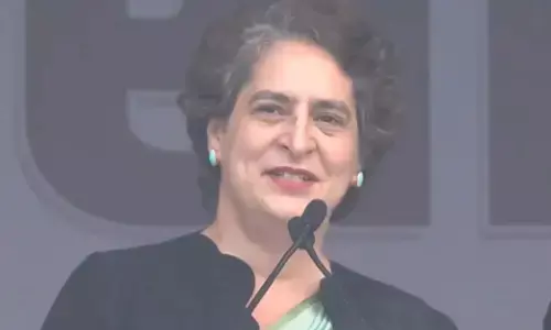 ಬ್ಯಾಲೆಟ್ ಪೇಪರ್‌ ನಲ್ಲಿ ಚುನಾವಣೆ ಎದುರಿಸಿ: ಬಿಜೆಪಿಗೆ ಸವಾಲೆಸೆದ ಪ್ರಿಯಾಂಕಾ ಗಾಂಧಿ