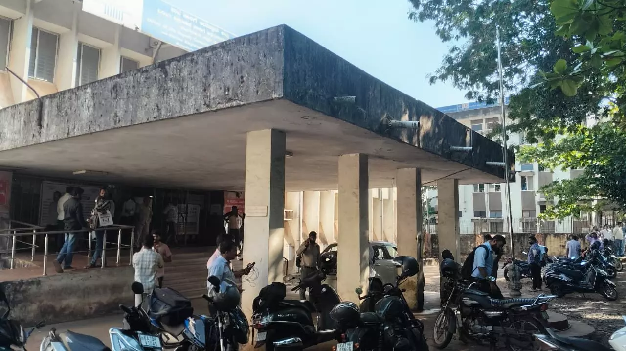 MANGALURU | ಆರ್ಟಿಒ ಕಚೇರಿಗೆ ಬಾಂಬ್ ಬೆದರಿಕೆ ಕರೆ MANGALURU | ಆರ್ಟಿಒ ಕಚೇರಿಗೆ ಬಾಂಬ್ ಬೆದರಿಕೆ ಕರೆ