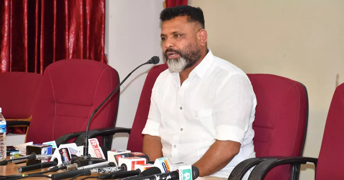 ಮಂಗಳೂರು | ತುಳುನಾಡಿನ ಅಸ್ಮಿತೆ ದೈವಾರಾಧನೆಯ ನಿಯಮಗಳ ಪಾಲನೆಯಾಗಲಿ: ತಮ್ಮಣ್ಣ ಶೆಟ್ಟಿ ಮಂಗಳೂರು | ತುಳುನಾಡಿನ ಅಸ್ಮಿತೆ ದೈವಾರಾಧನೆಯ ನಿಯಮಗಳ ಪಾಲನೆಯಾಗಲಿ: ತಮ್ಮಣ್ಣ ಶೆಟ್ಟಿ