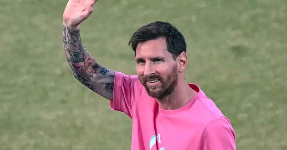 ಮೂರು ದಿನಗಳ ಭಾರತ ಪ್ರವಾಸ ಅಂತ್ಯಗೊಳಿಸಿದ ಲಿಯೊನೆಲ್ Messi ಮೂರು ದಿನಗಳ ಭಾರತ ಪ್ರವಾಸ ಅಂತ್ಯಗೊಳಿಸಿದ ಲಿಯೊನೆಲ್ Messi