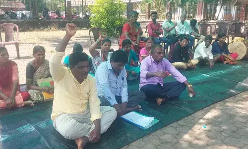 ಉಡುಪಿ | ಸರಕಾರಿ ಉದ್ಯೋಗದಲ್ಲಿ ನೇರ ನೇಮಕಾತಿಗೆ ಆಗ್ರಹ : ಕೊರಗ ಸಂಘಟನೆಯಿಂದ ಅಹೋರಾತ್ರಿ ಧರಣಿ ಸತ್ಯಾಗ್ರಹ