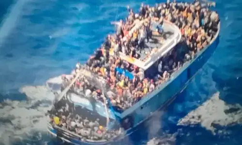 ಗ್ರೀಕ್ ದ್ವೀಪದ ಬಳಿ ವಲಸಿಗರ ದೋಣಿ ಮುಳುಗಿ 18 ಸಾವು