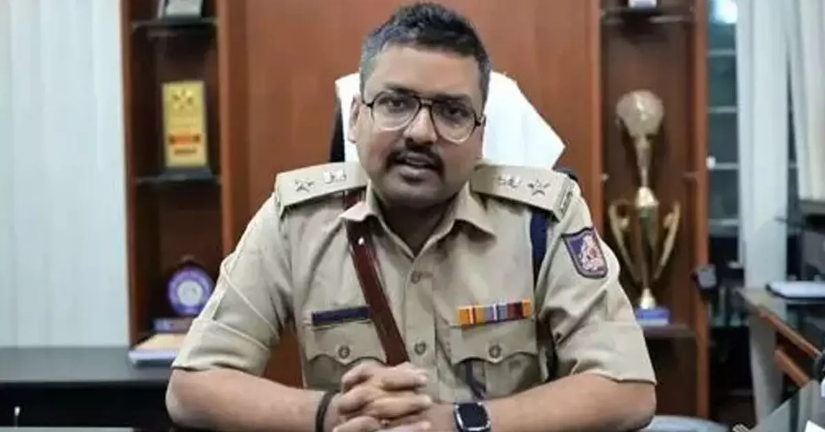 ಅಕ್ಷತಾ ಪೂಜಾರಿ ಹಲ್ಲೆ ಪ್ರಕರಣ | ಬ್ರಹ್ಮಾವರ ಠಾಣೆಯಿಂದ ತನಿಖೆ ವರ್ಗಾವಣೆ: ಎಸ್ಪಿ ಹರಿರಾಂ ಶಂಕರ್ ಅಕ್ಷತಾ ಪೂಜಾರಿ ಹಲ್ಲೆ ಪ್ರಕರಣ | ಬ್ರಹ್ಮಾವರ ಠಾಣೆಯಿಂದ ತನಿಖೆ ವರ್ಗಾವಣೆ: ಎಸ್ಪಿ ಹರಿರಾಂ ಶಂಕರ್