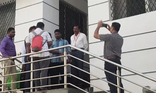 ಶಿವಮೊಗ್ಗ | ಅಕ್ರಮ ಆಸ್ತಿಗಳಿಕೆ ಆರೋಪ : ಕಾರ್ಯಪಾಲಕ ಇಂಜಿನಿಯರ್ ರೂಪ್ಲಾ ನಾಯ್ಕ್ ಮನೆ ಮೇಲೆ ಲೋಕಾಯುಕ್ತ ದಾಳಿ