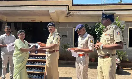 8.85 ಲಕ್ಷ ರೂ.ಮೌಲ್ಯದ 60 ಮೊಬೈಲ್ ಪತ್ತೆ ಹಚ್ಚಿ ವಾರಸುದಾರರಿಗೆ ಹಸ್ತಾಂತರಿಸಿದ ಉಡುಪಿ ನಗರ ಪೊಲೀಸರು