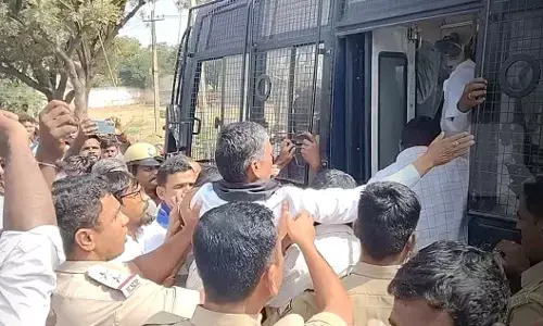 ಒಳ ಮೀಸಲಾತಿ ಜಾರಿಗಾಗಿ‌ ಬೆಳಗಾವಿ ಚಲೋ: ಹೋರಾಟಗಾರರನ್ನು ವಶಕ್ಕೆ ಪಡೆದ ಪೊಲೀಸರು