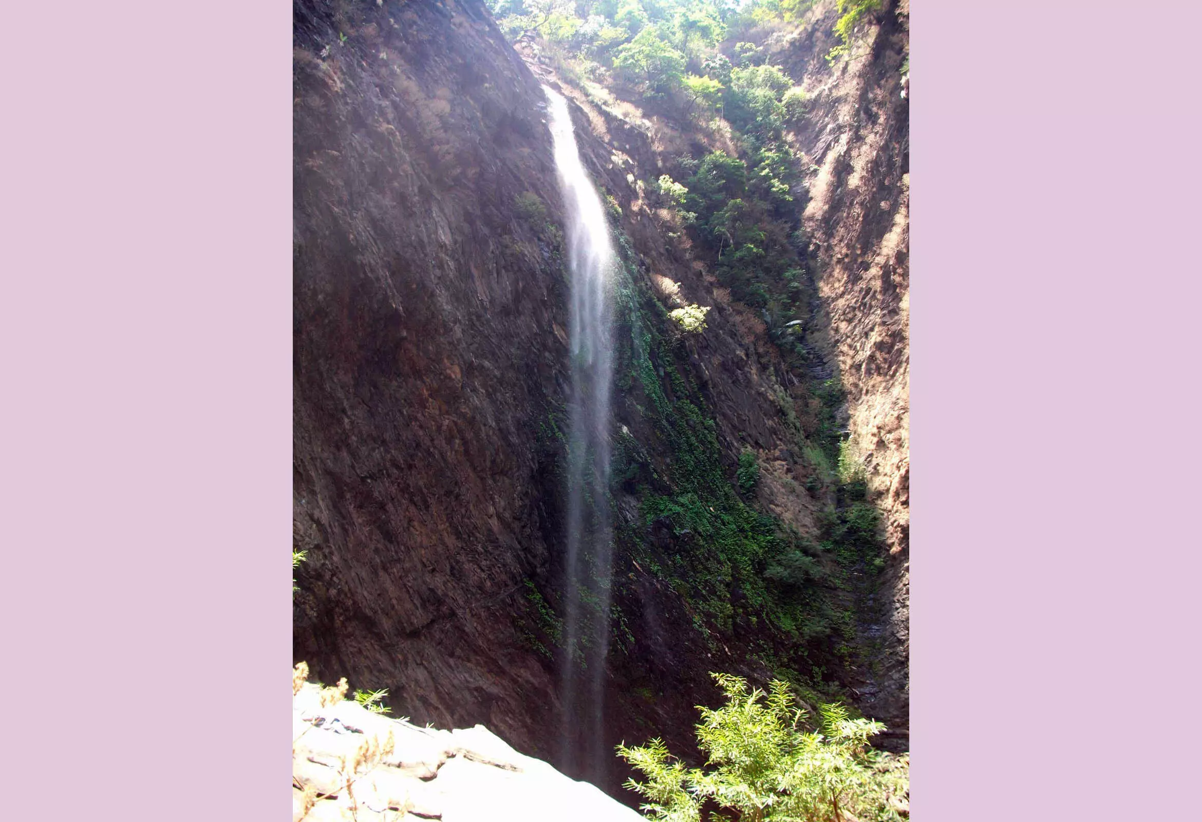 HEBRI | ಕೂಡ್ಲು ಫಾಲ್ಸ್ ನ ಬಂಡೆಯಿಂದ ಬಿದ್ದು ಯುವಕ ಮೃತ್ಯು HEBRI | ಕೂಡ್ಲು ಫಾಲ್ಸ್ ನ ಬಂಡೆಯಿಂದ ಬಿದ್ದು ಯುವಕ ಮೃತ್ಯು