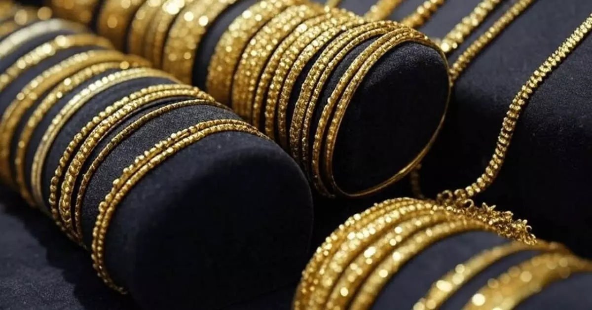 2026ರಲ್ಲಿ ಮತ್ತಷ್ಟು ಏರಲಿದೆ ಚಿನ್ನದ ಬೆಲೆ! 2026ರಲ್ಲಿ ಮತ್ತಷ್ಟು ಏರಲಿದೆ ಚಿನ್ನದ ಬೆಲೆ!