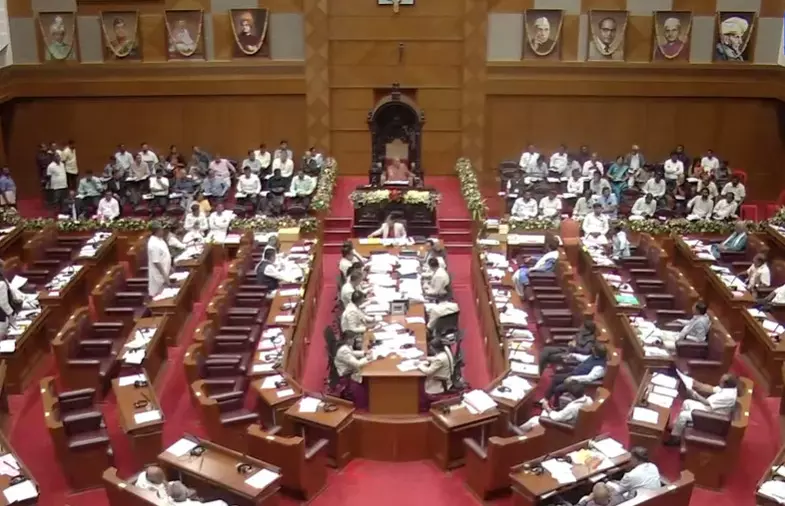 ಎಂಟು ತಿಂಗಳಲ್ಲಿ ಮದ್ಯ ಮಾರಾಟದಲ್ಲಿ 24,287ಕೋಟಿ ರೂ.ಆದಾಯ! ಎಂಟು ತಿಂಗಳಲ್ಲಿ ಮದ್ಯ ಮಾರಾಟದಲ್ಲಿ 24,287ಕೋಟಿ ರೂ.ಆದಾಯ!