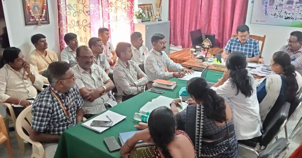 ಕನಕಗಿರಿ | ಕಡ್ಡಾಯವಾಗಿ ಪೋಲಿಯೋ ಲಸಿಕೆ ನೀಡಲು ಆರೋಗ್ಯ ಇಲಾಖೆ ಕ್ರಮ ಕೈಗೊಳ್ಳಬೇಕು : ತಹಶೀಲ್ದಾರ್ ವಿಶ್ವಾನಾಥ ಮುರುಡಿ ಕನಕಗಿರಿ | ಕಡ್ಡಾಯವಾಗಿ ಪೋಲಿಯೋ ಲಸಿಕೆ ನೀಡಲು ಆರೋಗ್ಯ ಇಲಾಖೆ ಕ್ರಮ ಕೈಗೊಳ್ಳಬೇಕು : ತಹಶೀಲ್ದಾರ್ ವಿಶ್ವಾನಾಥ ಮುರುಡಿ