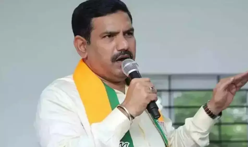 ಆಡಳಿತಾರೂಢ ಕಾಂಗ್ರೆಸ್ ಪಕ್ಷದಿಂದ ವಿಪಕ್ಷಗಳ ಧ್ವನಿ ಅಡಗಿಸುವ ಕೆಲಸ : ಬಿ.ವೈ.ವಿಜಯೇಂದ್ರ ಆಡಳಿತಾರೂಢ ಕಾಂಗ್ರೆಸ್ ಪಕ್ಷದಿಂದ ವಿಪಕ್ಷಗಳ ಧ್ವನಿ ಅಡಗಿಸುವ ಕೆಲಸ : ಬಿ.ವೈ.ವಿಜಯೇಂದ್ರ