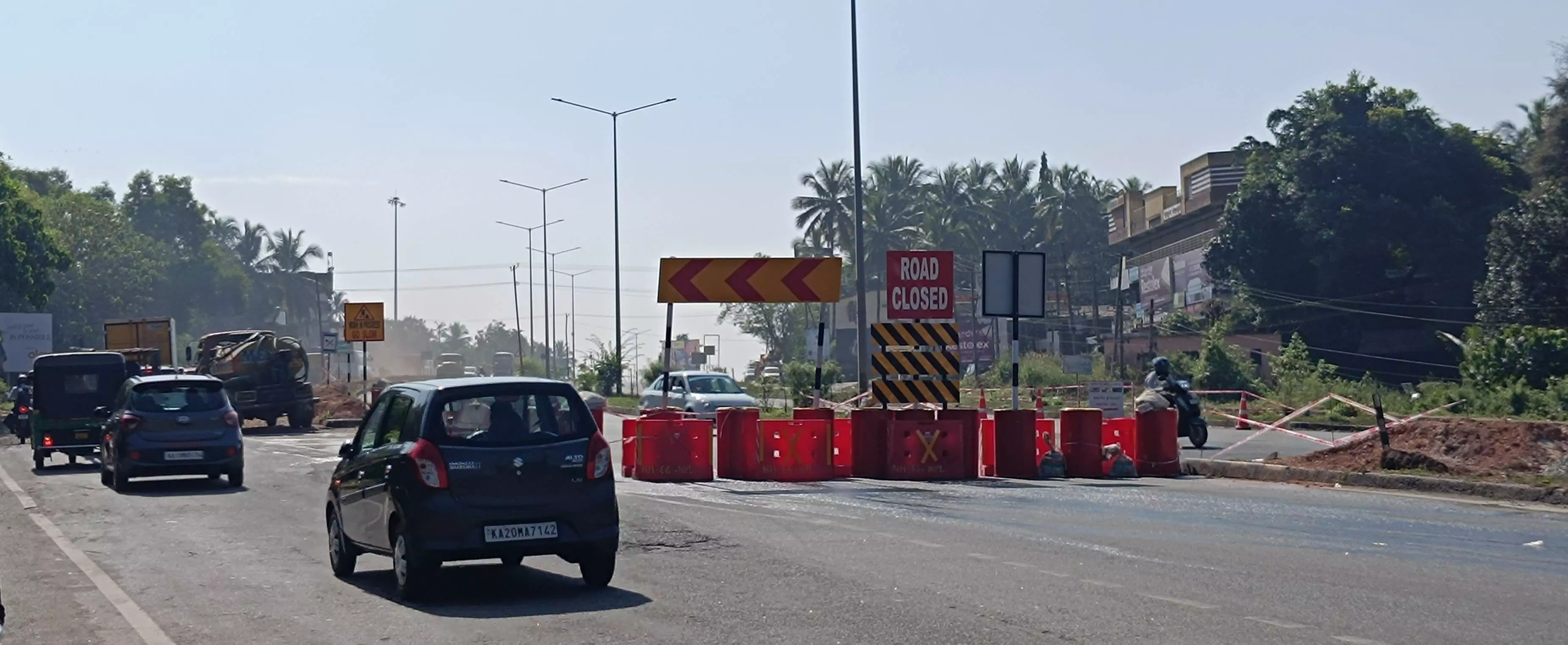 ಕಟಪಾಡಿ ಜಂಕ್ಷನ್ ರಾ.ಹೆದ್ದಾರಿ ಅಂಡರ್ಪಾಸ್ ಕಾಮಗಾರಿ ಆರಂಭ: ಸಂಚಾರದಲ್ಲಿ ಬದಲಾವಣೆ ಕಟಪಾಡಿ ಜಂಕ್ಷನ್ ರಾ.ಹೆದ್ದಾರಿ ಅಂಡರ್ಪಾಸ್ ಕಾಮಗಾರಿ ಆರಂಭ: ಸಂಚಾರದಲ್ಲಿ ಬದಲಾವಣೆ