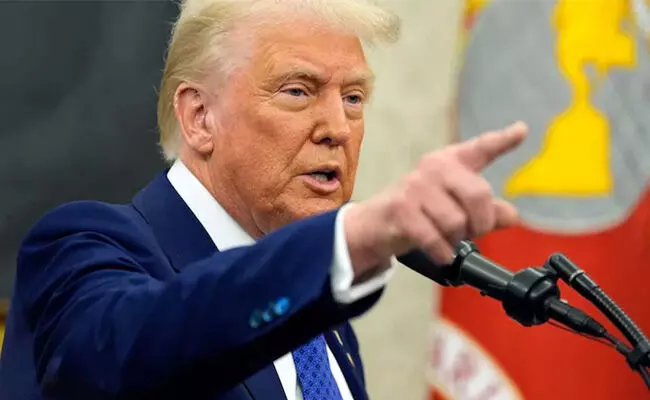 ವೆನೆಝುವೆಲಾ ಸಂಪೂರ್ಣ ಸುತ್ತುವರಿದಿದೆ: ಟ್ರಂಪ್ ಘೋಷಣೆ ವೆನೆಝುವೆಲಾ ಸಂಪೂರ್ಣ ಸುತ್ತುವರಿದಿದೆ: ಟ್ರಂಪ್ ಘೋಷಣೆ