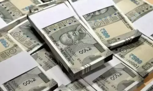 ಸಂಪಾದಕೀಯ | ರೂಪಾಯಿ ಪತನಕ್ಕೆ ತಟ್ಟೆ ಬಡಿದರೆ ಸಾಕೆ?