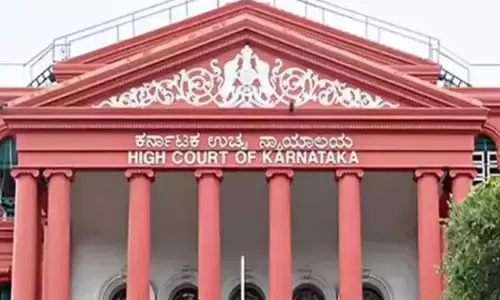 ರೈತರು ಕಬ್ಬು ಬೆಳೆಯದಿದ್ದರೆ ಫ್ಯಾಕ್ಟರಿಗಳನ್ನಿಟ್ಟುಕೊಂಡು ಏನು ಮಾಡುತ್ತೀರಿ? : ಸಕ್ಕರೆ ಕಾರ್ಖಾನೆ ಮಾಲೀಕರಿಗೆ ಹೈಕೋರ್ಟ್ ತರಾಟೆ