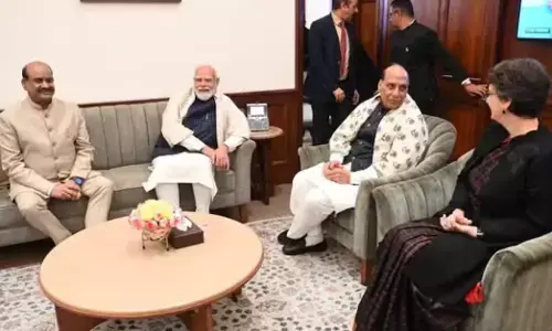 ಮುಗಿದ ಚಳಿಗಾಲದ ಅಧಿವೇಶನ | ಚಹಾ ಕೂಟದಲ್ಲಿ ವಿಪಕ್ಷ ಸಂಸದರೊಬ್ಬರನ್ನು ಪ್ರಶಂಸಿಸಿ, ನಗೆ ಚಟಾಕಿ ಹಾರಿಸಿದ ಪ್ರಧಾನಿ