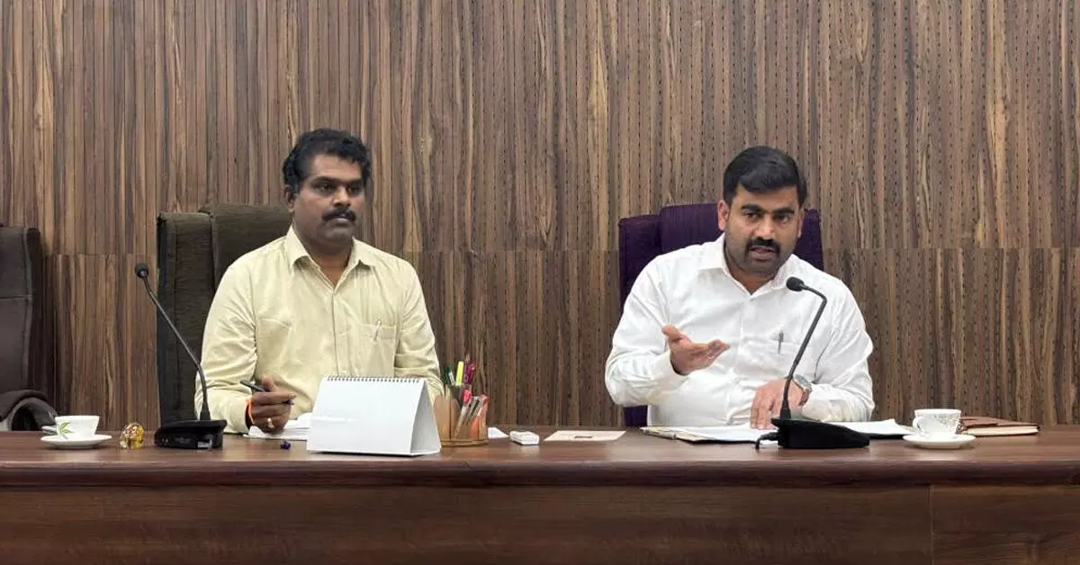 ಬಳ್ಳಾರಿ | ಮಹನೀಯರ ಜಯಂತಿಯನ್ನು ಅರ್ಥಪೂರ್ಣವಾಗಿ ಆಚರಿಸಲಾಗುವುದು : ರಾಜೇಶ್ ಎಚ್.ಡಿ. ಬಳ್ಳಾರಿ | ಮಹನೀಯರ ಜಯಂತಿಯನ್ನು ಅರ್ಥಪೂರ್ಣವಾಗಿ ಆಚರಿಸಲಾಗುವುದು : ರಾಜೇಶ್ ಎಚ್.ಡಿ.