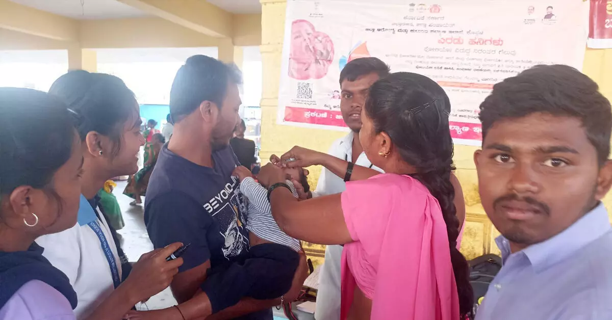 ಯಲಬುರ್ಗಾ ತಾಲೂಕಿನಲ್ಲಿ ಯಶಸ್ವಿಯಾದ ಪೋಲಿಯೋ ಲಸಿಕಾ ಅಭಿಯಾನ ಯಲಬುರ್ಗಾ ತಾಲೂಕಿನಲ್ಲಿ ಯಶಸ್ವಿಯಾದ ಪೋಲಿಯೋ ಲಸಿಕಾ ಅಭಿಯಾನ