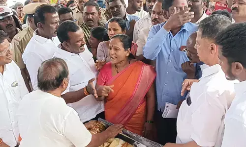 ರಾಯಚೂರು | ಶೌಚಾಲಯ ಸೌಲಭ್ಯ ಕೇಳಿದ ಮಹಿಳೆಯೊಂದಿಗೆ ಮಾಜಿ ಶಾಸಕ ವಾಗ್ವಾದ