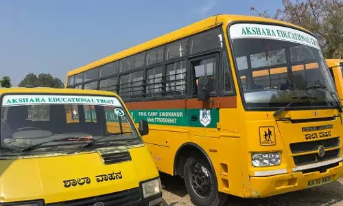 ಸಿಂಧನೂರು | ಅಧಿಕಾರಿಗಳ ದಾಳಿ: ಸುರಕ್ಷತಾ ನಿಯಮ ಪಾಲಿಸದ ಶಾಲಾ ವಾಹನಗಳ ಜಪ್ತಿ
