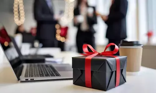 ಉದ್ಯೋಗಿಗಳಿಗೆ 1.5 ಕೋಟಿ ರೂ.ಬೆಲೆಯ ಫ್ಲ್ಯಾಟ್‌ಗಳನ್ನು ಉಡುಗೊರೆಯಾಗಿ ನೀಡುತ್ತಿರುವ ಕಂಪೆನಿ!: ಕಾರಣ ಏನು ಗೊತ್ತಾ?