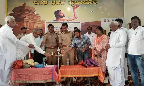 ಸೈದಾಪುರ | ಪೊಲೀಸ್ ಇಲಾಖೆ ವತಿಯಿಂದ ಕುರಿಗಾಹಿಗಳ ಸಮಸ್ಯೆಗಳು, ಕಾನೂನು ಅರಿವು ಕಾರ್ಯಕ್ರಮ