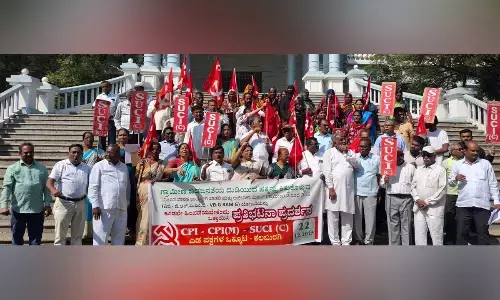 ಕಲಬುರಗಿ | ಮನರೇಗಾ ಹೆಸರು ಬದಲಿಸಿದ್ದಕ್ಕೆ ಎಡಪಕ್ಷಗಳಿಂದ ಪ್ರತಿಭಟನೆ