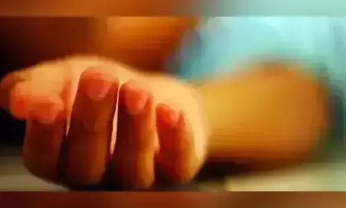 ಲಿಂಗಸುಗೂರು | ನೇಣು ಬಿಗಿದ ಸ್ಥಿತಿಯಲ್ಲಿ ಮಹಿಳೆಯ ಮೃತದೇಹ ಪತ್ತೆ